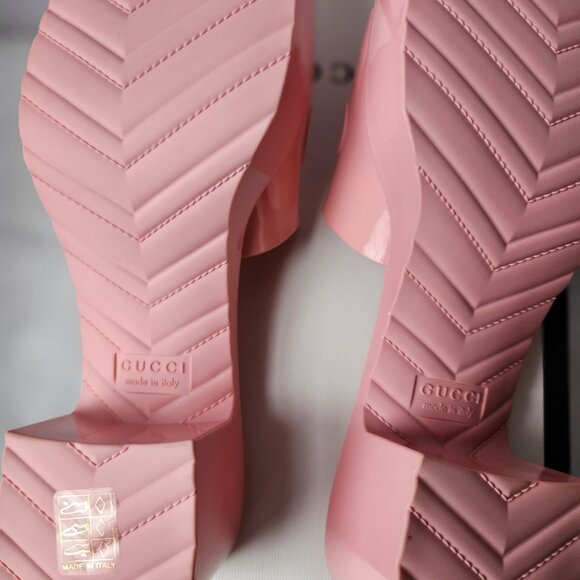 Gucci Women’s Rubber Slide Sandals (GG Embossed), Brand New, Pink, Size 40. - Picture 16 of 16